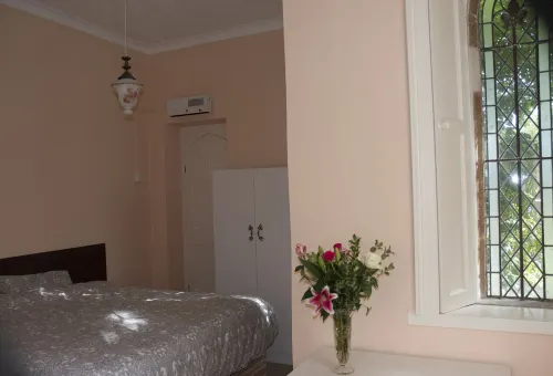 The Orangery Apartment - parkir