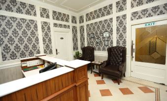 Hotel Bright