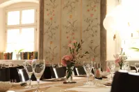 Hotel Bruckertshof Hotels in Hallstadt