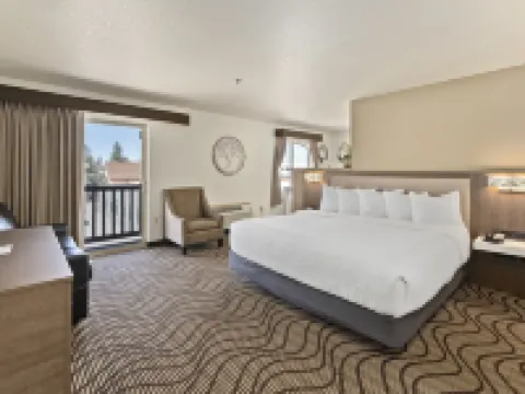 Sandpoint Hotel & Suites Downtown Hotels in Sandpoint