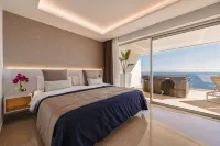 Grand Horizon Luxury Boutique Apartments - balcony