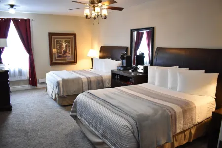 Silver Horseshoe Inn