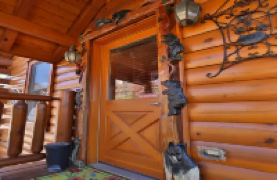 Howling Wolf - One Bedroom Cabin