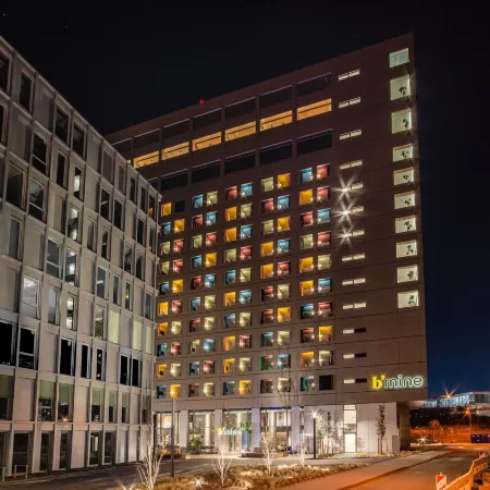 b'mine Frankfurt Airport, WorldHotels Crafted Отели рядом с достопримечательностью «Офисный комплекс Squaire»