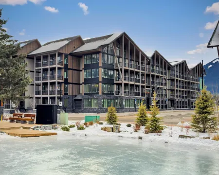 Spring Creek Vacations Hotels in Canmore