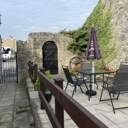 Farmyard Inn Youlgreave