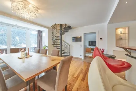 Marys Holiday Penthouse