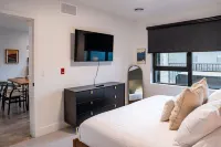 Hemlock Hangout by Revelstoke Vacations - balcony