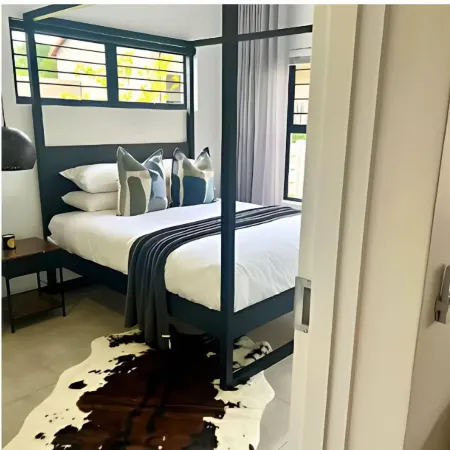 The Henlee Apartment Tocara