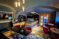 Maxmilian Lifestyle Resort - Wifi