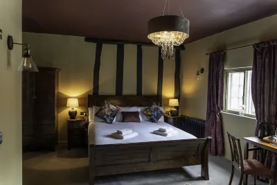 Duke William Hotel Hotels near Birchwood Shopping Centre
