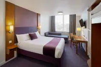Premier Inn Edinburgh Airport (M9, Jct1) Hotels in Kirknewton