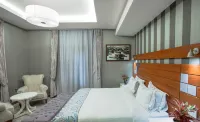 Charleson Luxury Hotel Hotels in Ozuaha