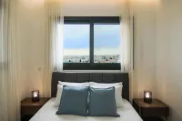 Phaedrus Living: Sea View Anna Residence 302