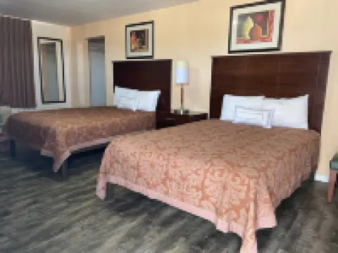 Travelers Inn - Clearwater