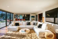 Mt Roy Terrace - Art House