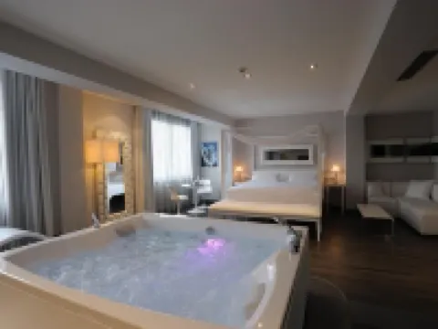 Sporting 柏悅酒店 泰拉莫省酒店