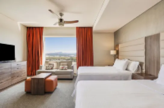 Fiesta Inn Suites Aeropuerto del Bajío Hoteles cerca del Aeropuerto Internacional del Bajío