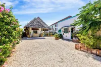 AHG Sun Bay Mlilile Beach Hotel Hotels in Potowa