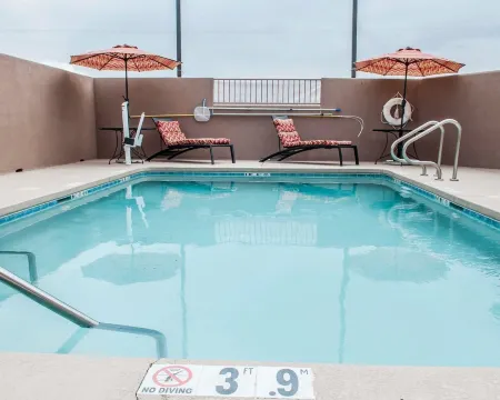 Suburban Studios Alamogordo Отели рядом с достопримечательностью «Парк Вашингтон»