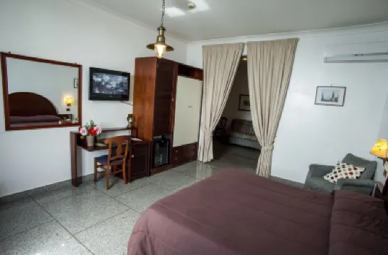 拉特里佩戈拉酒店 鄰近La Villetta的酒店