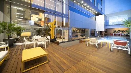 Metria Hotel Отели рядом с достопримечательностью «Expiatory Sanctuary of the Sacred Heart of Jesus»