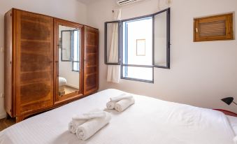 Allenby Artsy Stay by Sea N' Rent