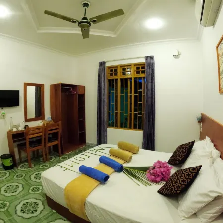 Adroit Beach Inn