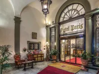 Hotel Paris Hôtels à proximité de : Palais Strozzi