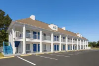 Baymont by Wyndham Brunswick GA Hotels in Dock Junction