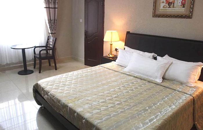 Corina Hotel