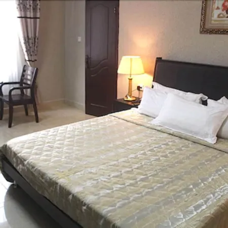 Corina Hotel