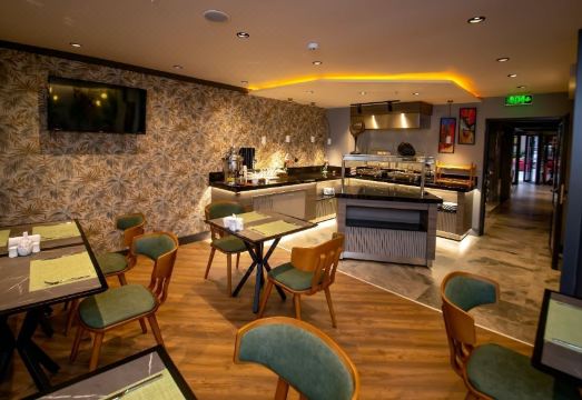 5. 시티 아샤 호텔..