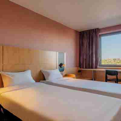 B&B HOTEL Maubeuge Gare Rooms