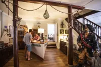 Blackbeard's Lodge Hotels in Ocracoke