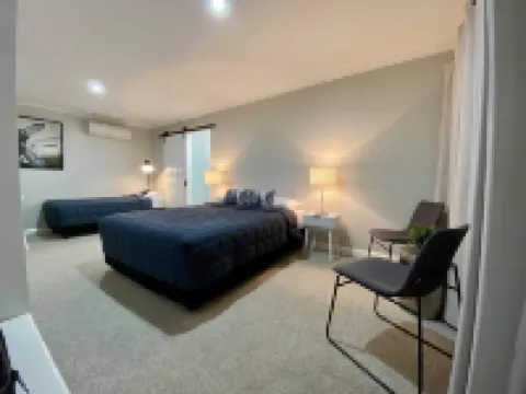 Estelle Kramer Motel Hotels in Armidale