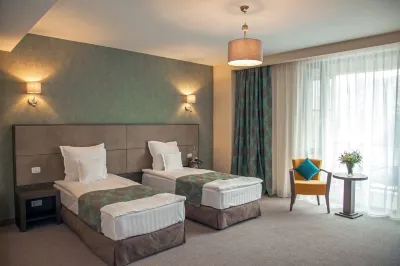 Victoria Bulevard Hotel Hotels near Dash