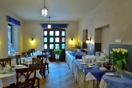 Nobilton Hotel Отели рядом с достопримечательностью «Горно-металлургическая академия им. Станислава Сташица в Кракове»