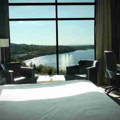 Grand Hotel Times Sherbrooke Rooms