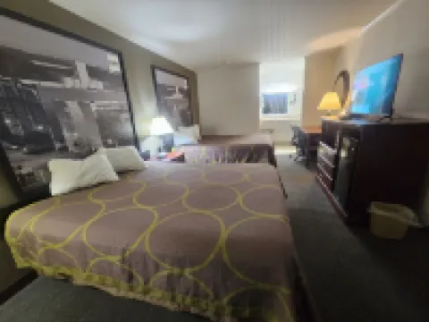 Budgetel Inn & Suites セントクレアのホテル