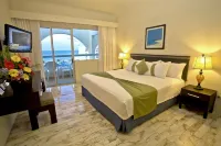 Aquamarina Beach Hotel Cancun