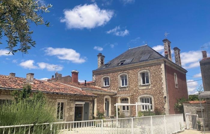 La Villa des Roses Gîte Chambres d'hôtes Piscine chauffée