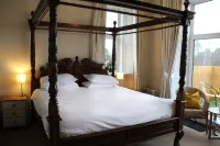 The Woodhouse Hotel Hotels in Largs