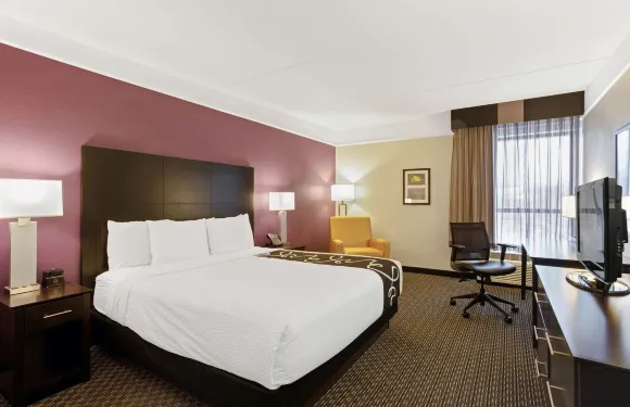 波士頓安多弗拉昆塔温德姆套房酒店