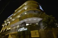 Hotel Meridian Hotels near Daffodils' Park