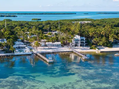 Pines & Palms Resort