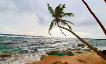 Akurala Beach Boutique Resort