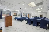 SureStay by Best Western South Bend - parking