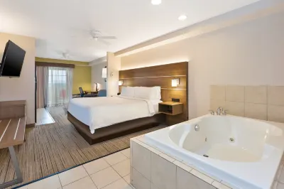 Holiday Inn Express & Suites Petoskey Hôtels à : Petoskey