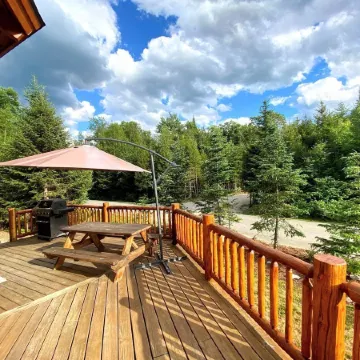Moose Lodge and Cabins by Bretton Woods Vacations